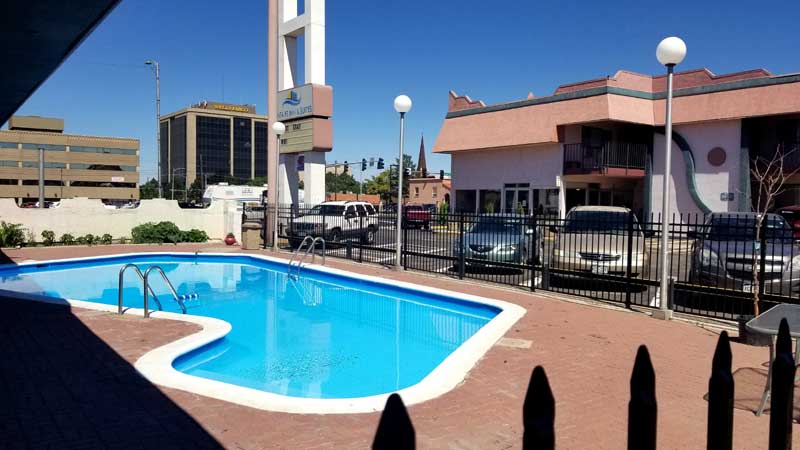 Newly Remodled Rooms Flat Screen TV HBO Extended Channels Pet Friendly Hotel Motel in Pueblo Colorado