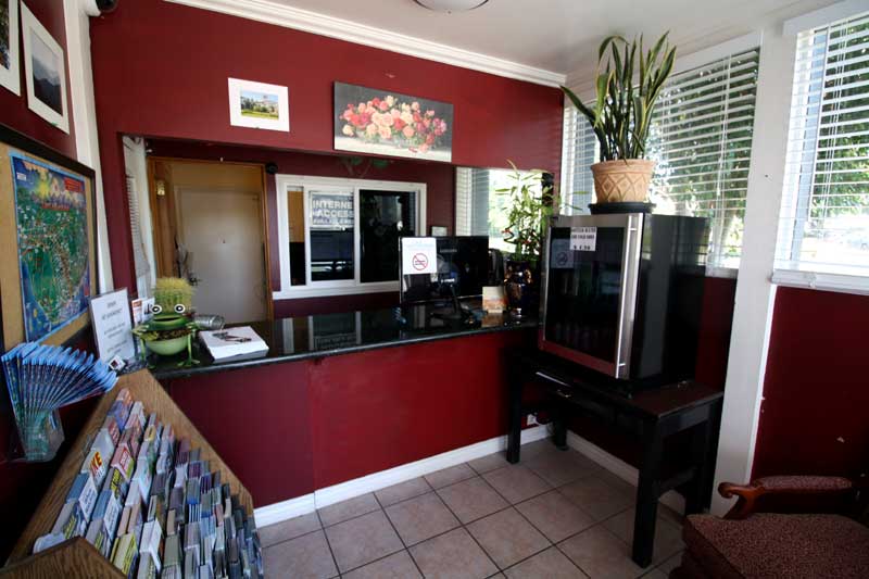 Budget Affordable Close to Beaches Kitchens Extended Stay Santa Barbara Hotels Motels lodging