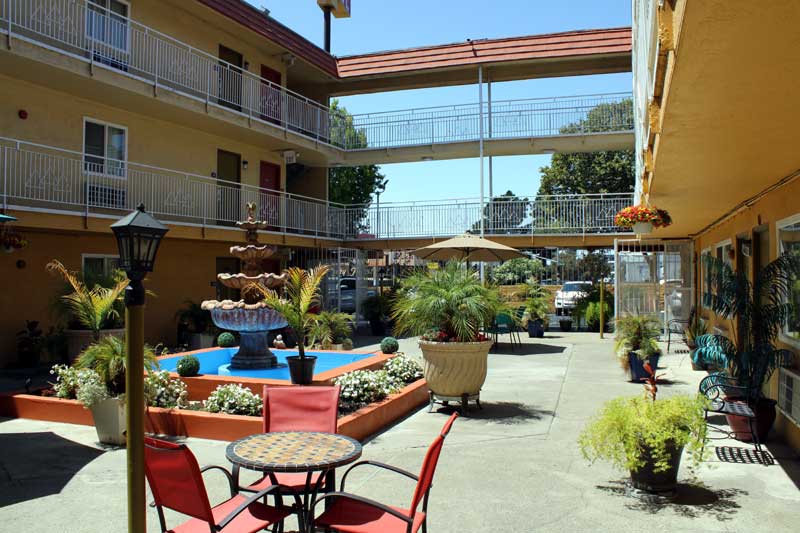 Courtyard Hotels Motels Imperial Inn Oakland California