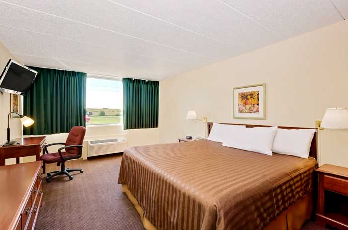 Hotels In Worthington Mn Norwood Inn And Suites Travelodge Clean Comfortable Rooms Former Travelodge Norwood Inn And Suites Budget Hotels Motels In Worthington