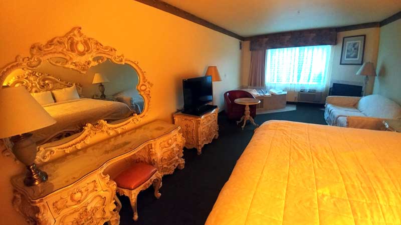 King Spa Suite Romantic Stay Family Suites Hotels Motels Lincoln City Oregon