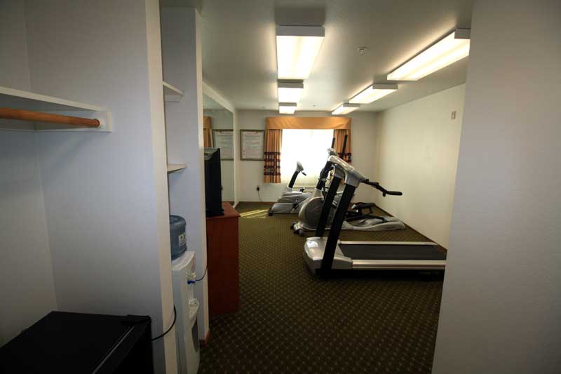 Business Center Newly Remodeled Rooms Lodging Hospitality Budget Affordable Cheap Super 8 Cloverdale