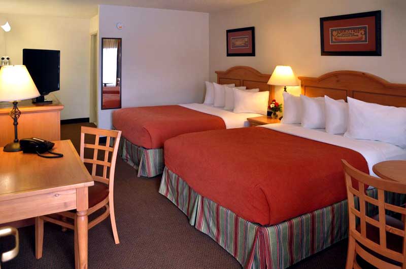 2 Queen Bed ADA Rooms Crater Lake Oregon Hotels Motels Klamath Falls Oregon