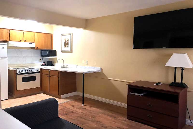 5 Nights Hotels Motels Specials Budget Cheap Affordable Lodging Accommodations Great Rates Desert Inn Extended Stay Palm Springs Cathedral City California Hotels Special Free WiFi Free Continental Breakfast Clean Comfortable Hotels Motels Cathedral City