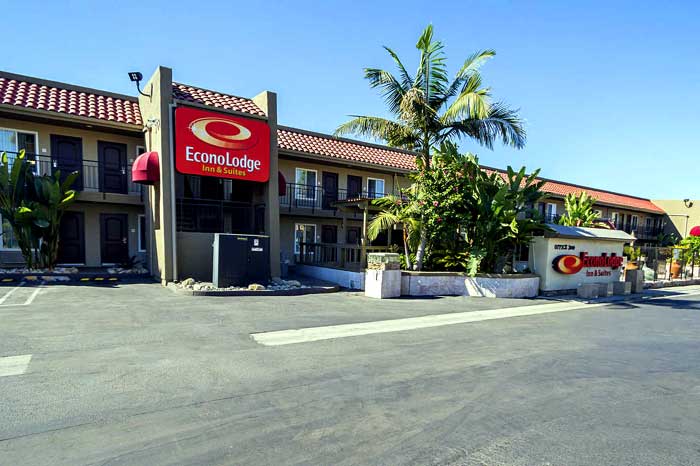 Photo Gallery Econo Lodge Inn And Suites Downtown Escondido Front Of Hotel