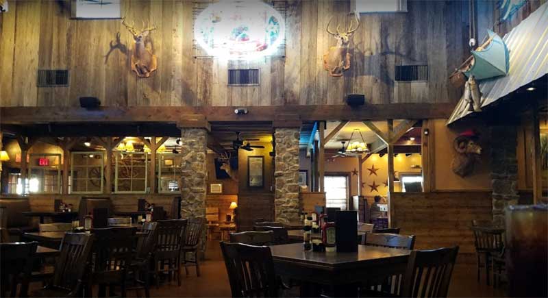 Inside of Coltons Steakhouse Sedalia Missouri